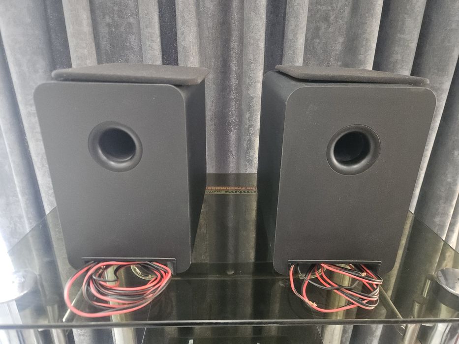 Тонколони  Q Acoustics 2020i