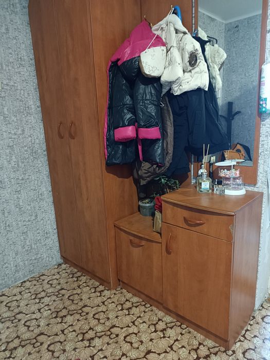 Продам б/у прихожую, 10 тыс