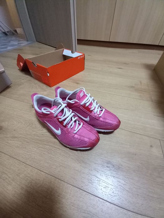 Nike маратонки женски