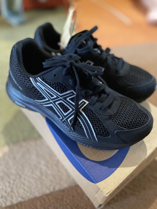 Продам кроссовки asics gel-contend 7 cn