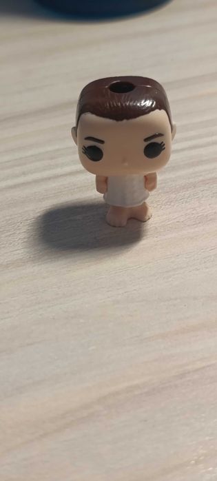 Kinder Joy Stranger Things фигурка