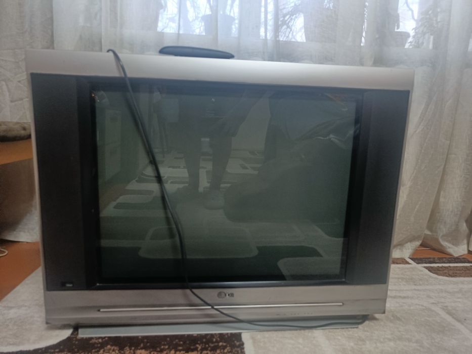 Телевизор б/у LG