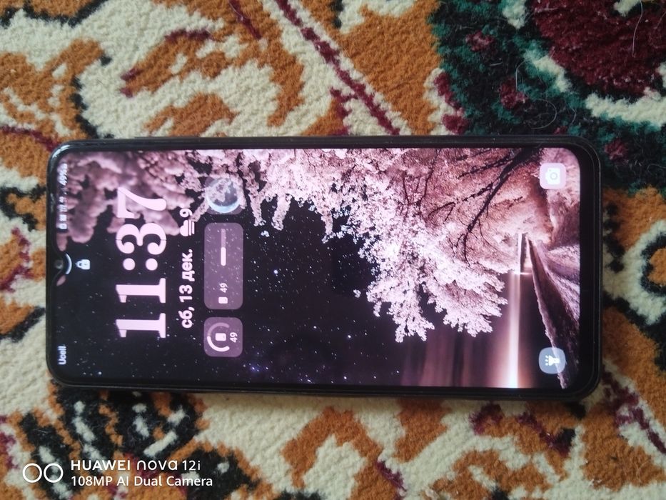 Продаётся Телефон Samsung A13 Старый но за хорошую цену