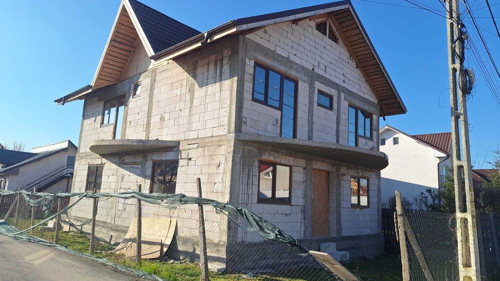 Casă la roșu cu potențial în Năvodari