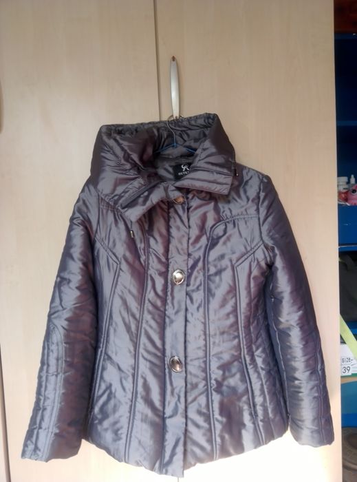 Пальто зимнее теплое М размер.