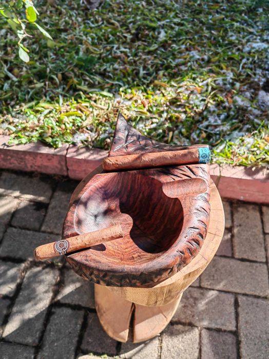 Арт пепелник за пури