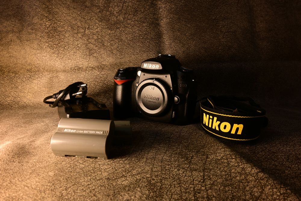 NIKON D90 в отличном состоянии.Body