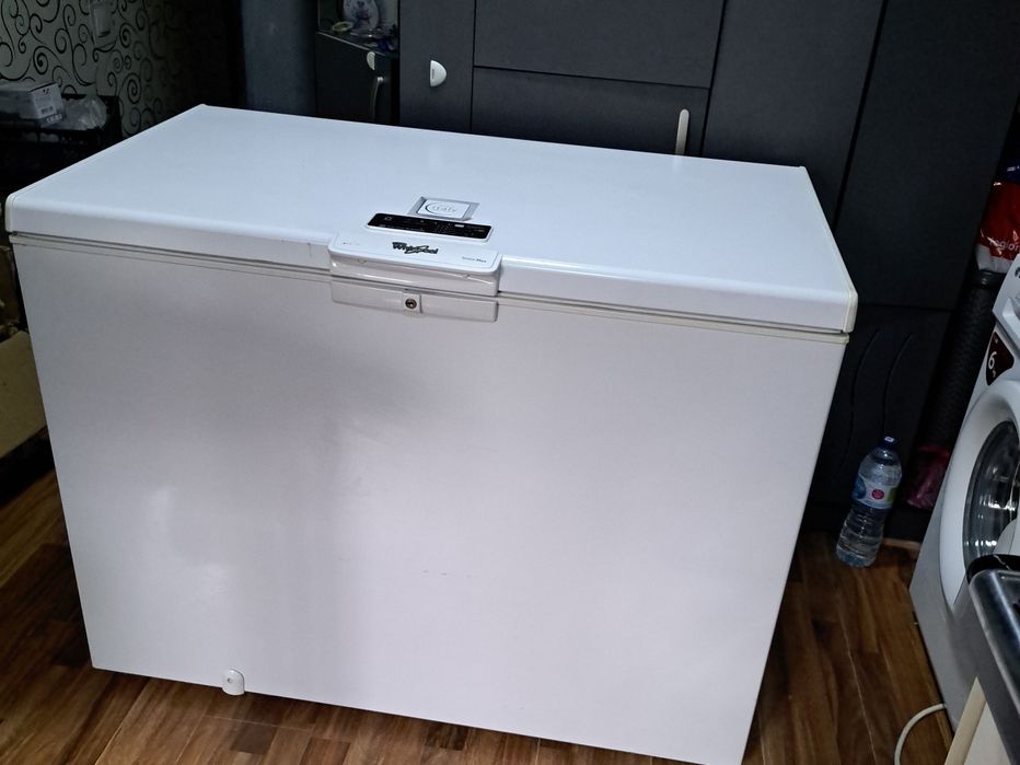 Продам морозильную ларь whirlpool