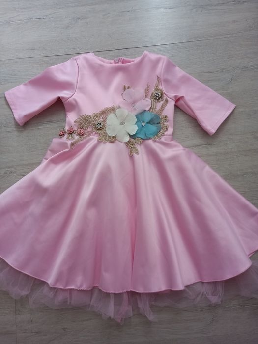 Vand set rochii mama-fiice 900 lei