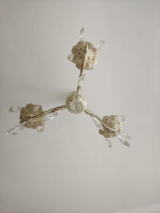 Люстры 5 000 тенге