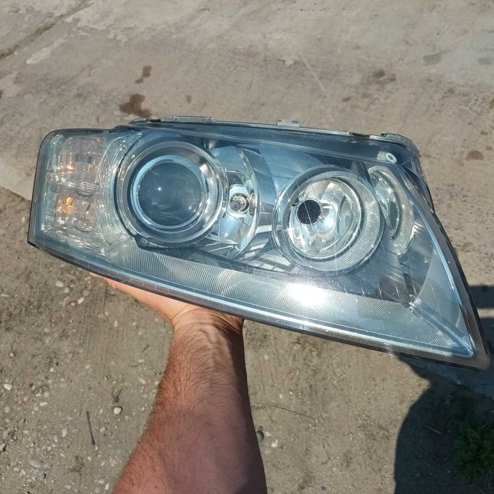 far dreapta audi a8 d3 2005-2010 bixenon adaptiv complet