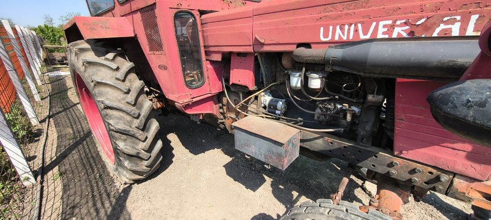 Tractor universal u650 + plug + disc
