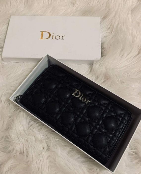 Portofele dama new model logo metalic, saculet, etichetă