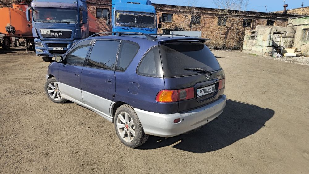 Продам Toyota ipsum