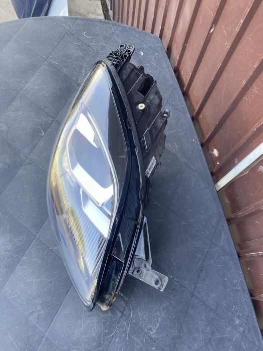 Far dreapta halogen led ford puma