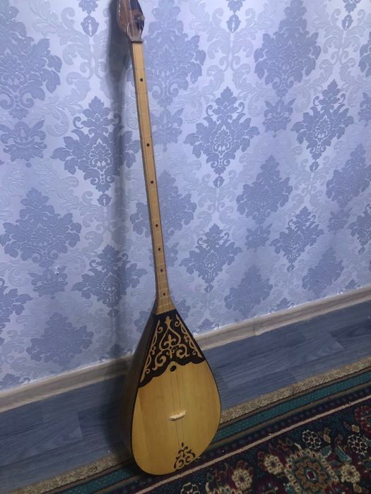 Домбыра сатам жаксы сынбаган