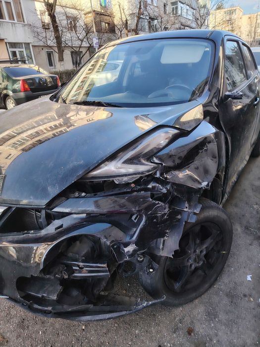 Nissan Juke avariat ( doar caroseria) din 2014, motor Diesel