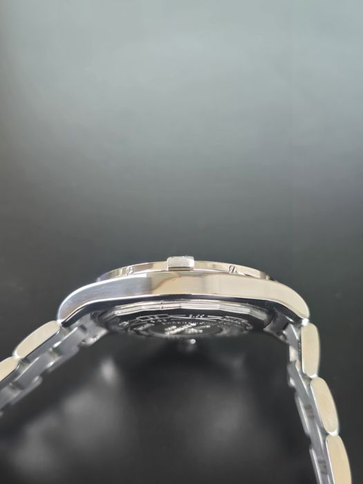 Breitling Avenger II GMT 43  BLUE DIAL