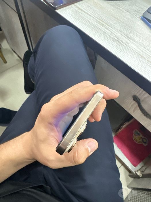 Iphone 16 pro max 256 g 90% yomkost simkartali