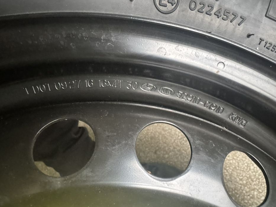 Патерица Hyundai Kona