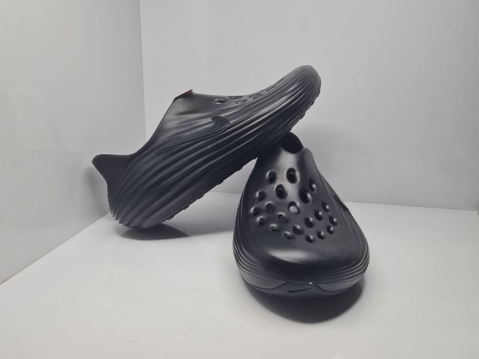 Nike React X Rejuven8

Чисто нови с кутия.

Размер 38 размер 24 см.
Размер 39 размер 25 см.
Размер 40.5 стелка 26 см.

Цена 34 евро.