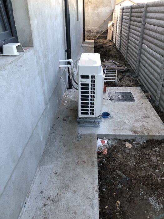 Pompa de caldura aer-apa Maxa 8kw defecta