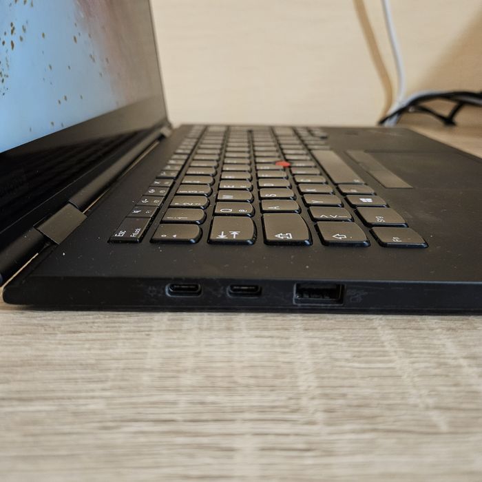 Лаптоп Lenovo Thinkpad X1 Yoga/ I7 8650U /16GB RAM/ 256GB
