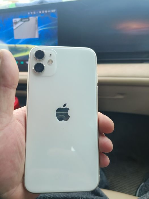 Айфон 11 и 13 два телефон