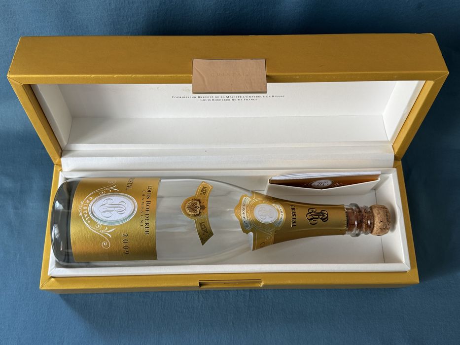 ОРИГИНАЛНА Бутилка от шапнаско с кутия Louis Roederer Cristal 2009