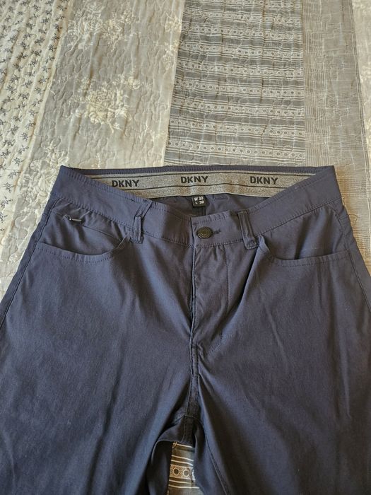 Pantaloni DKNY navy