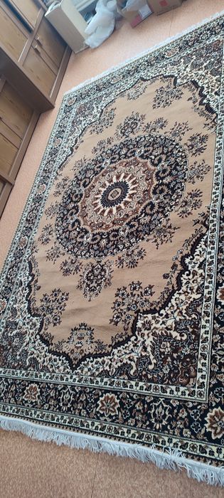 Продам ковер 2*3 м