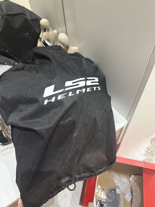Мотошлем новый марки LS2