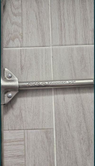 Продам ключ балонный Дело Техники крестовой  17x19x21x22.