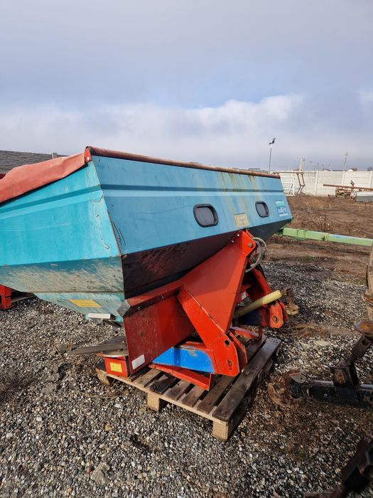 Distribuitor ingrasaminte sulky