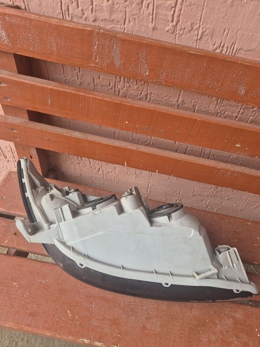 Фара от Тойота камри