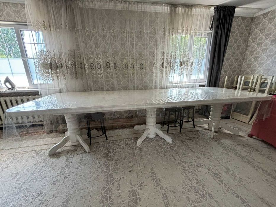 Стол гостинный б/у