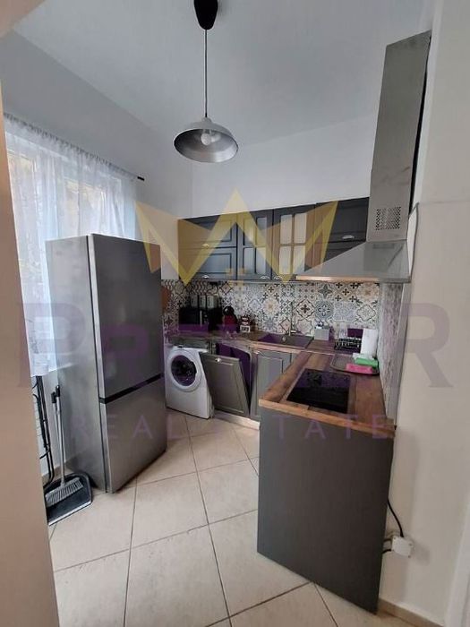 Дава се под наем Тристаен апартамент в Варна, Център - 105 кв.м за 900 € - Снимка #3