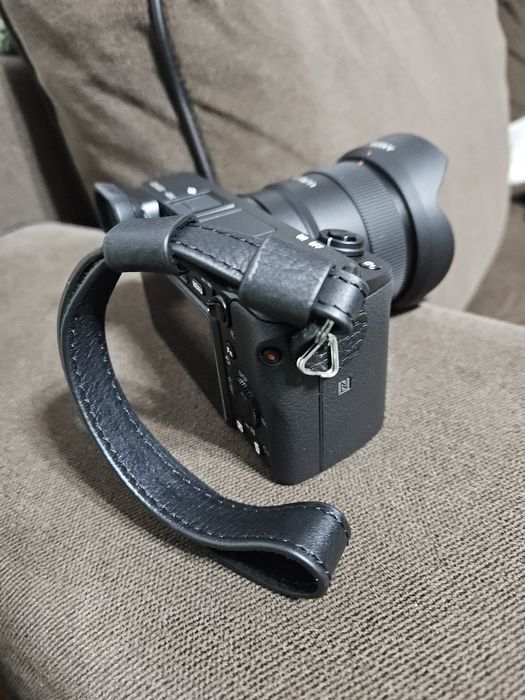 Curea mana wrist strap pentru aparate foto/video, piele naturala