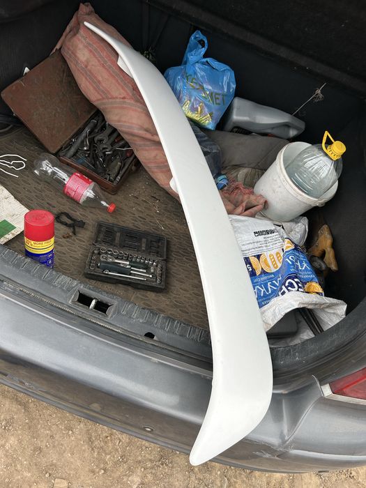 Спойлер тойота карина е