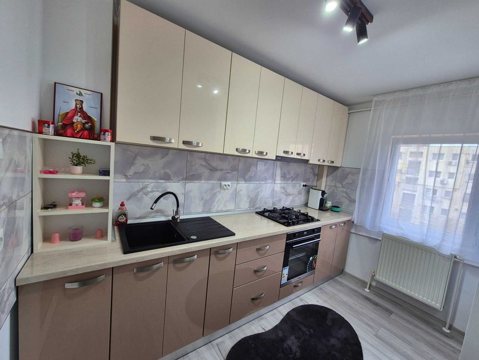 Vand apartament in roman