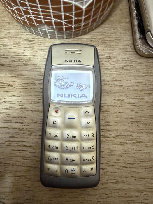Nokia 1101 , Silver