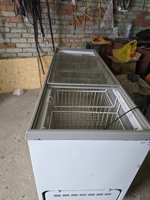 Морозильный ларь Бирюса.