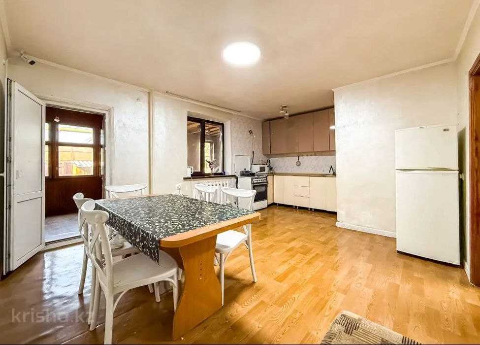 Продается 2 дома на одном участке