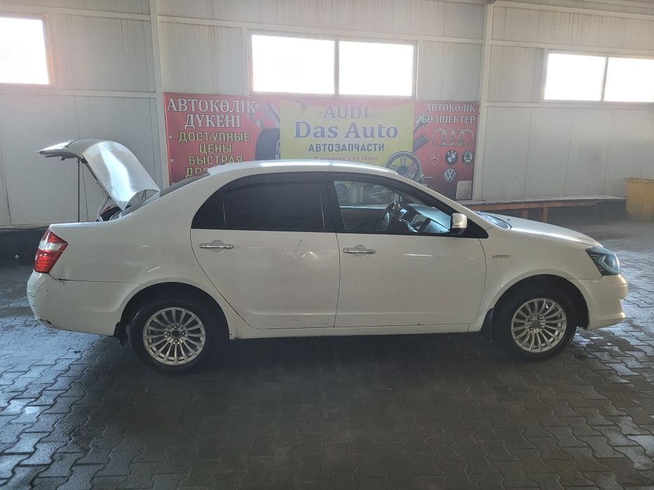 Продам ДЖЕЛИ SC 7 2013 ГОД