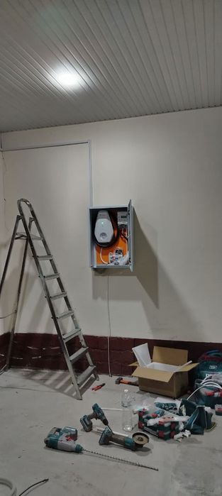 Установка зарядное устройство для Электромобилей.
7квт