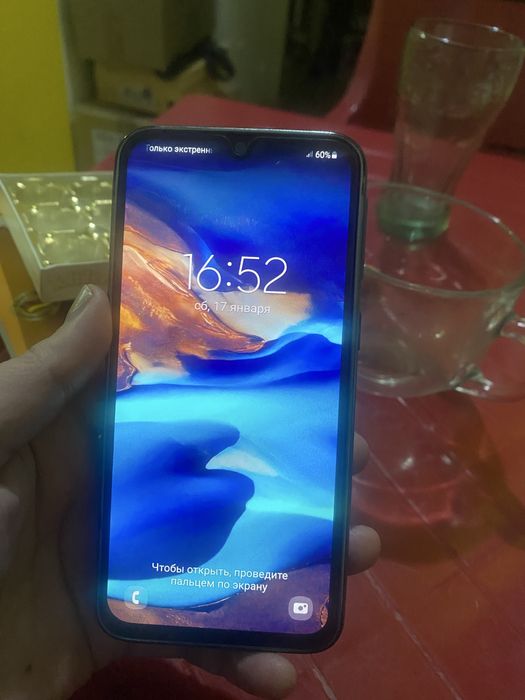 Продам Samsung Galaxy A40