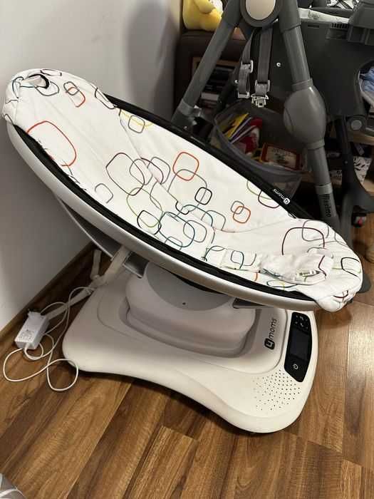 4Moms Mamaroo 4.0 Baby Swing като нови