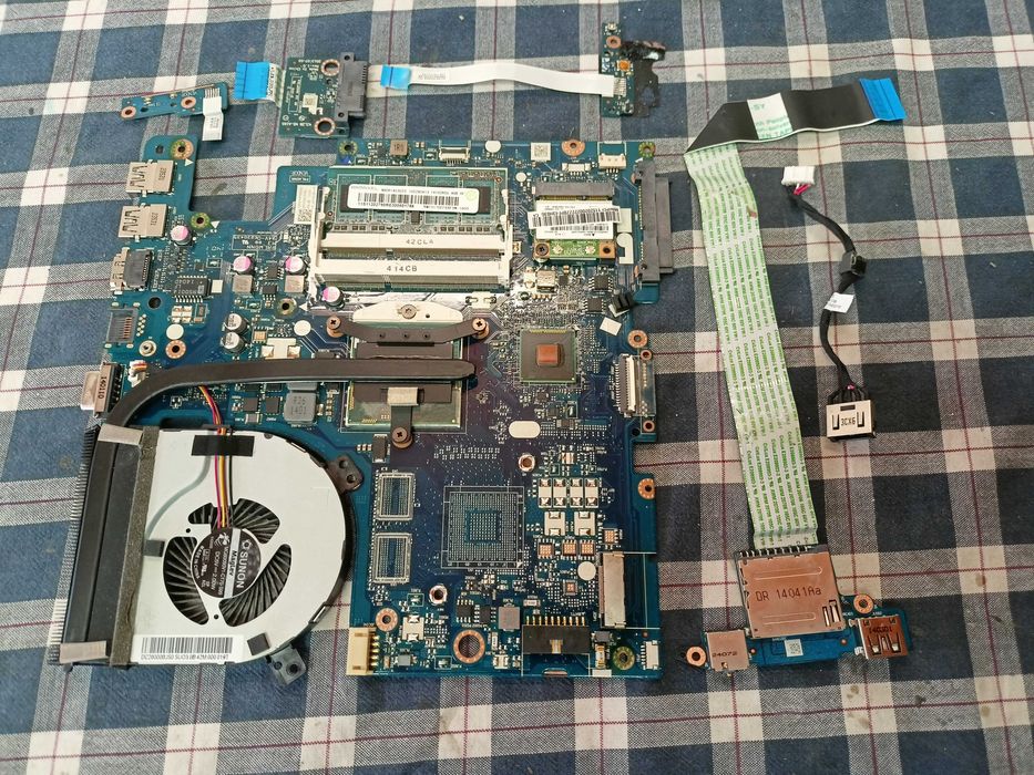 Elemente Lenovo IdeaPad Z510