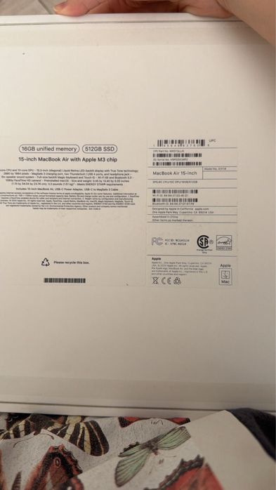 Продам Macbook Air m3