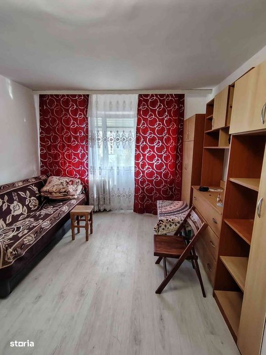 Cameră de cămin cu baie Nicolina și Baza 3